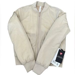 Lululemon Non-Stop Bomber Jacket, size 4 NWT